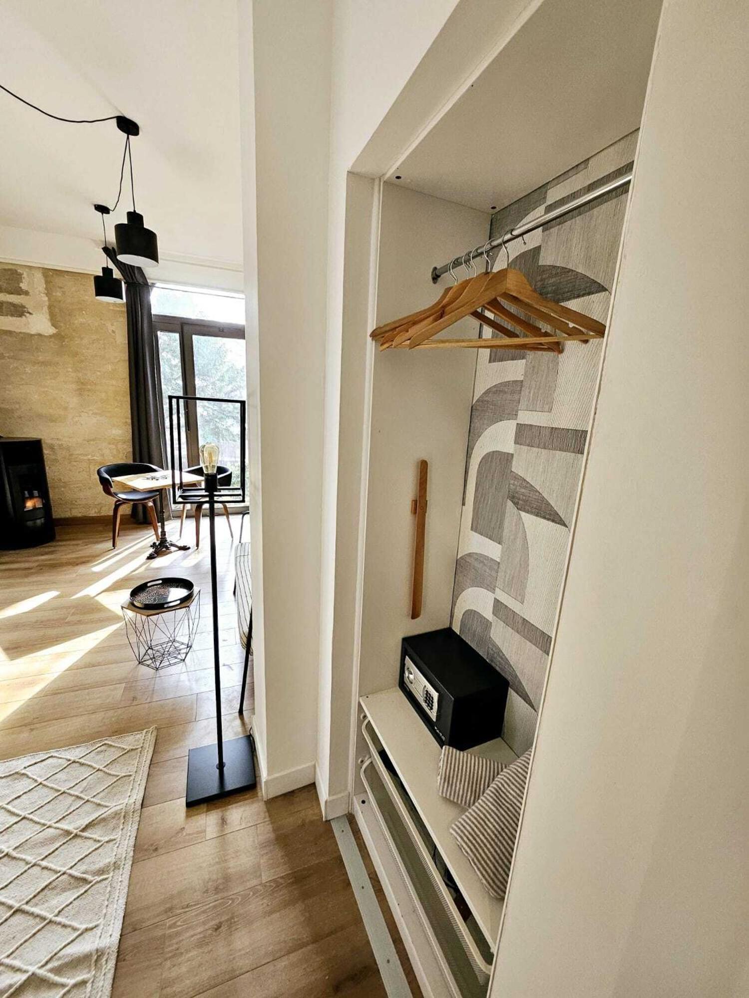 One-Bedroom Apartment Pool View