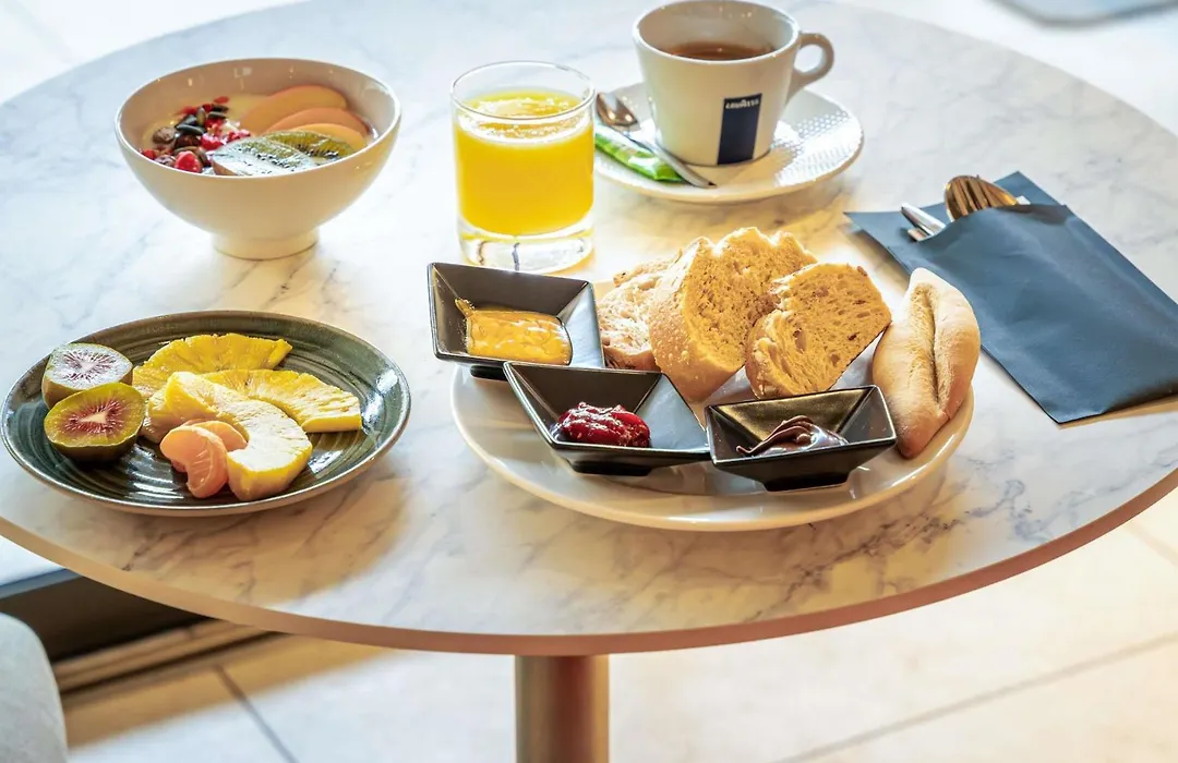 Mercure Avignon Gare TGV-1