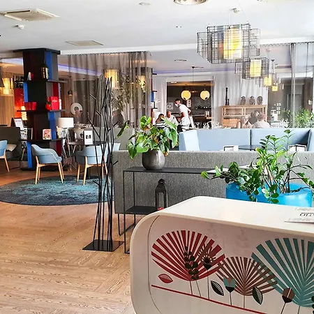 Novotel Avignon Centre-2